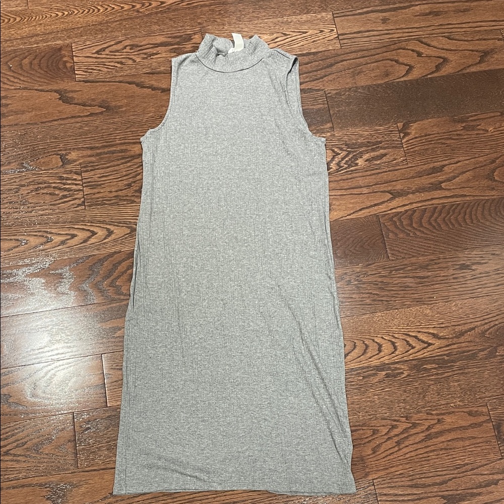 Sleeveless Gray Dress
